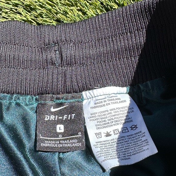 Nike Lace Twirl Green Basketball Shorts Mens Size Large - Picture 8 of 9